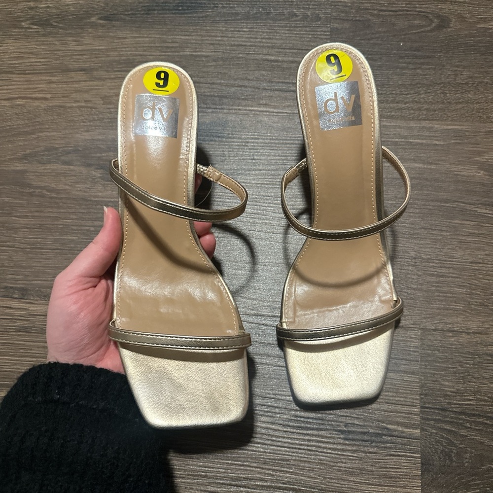 NWOT DOLCE VITA SQUARE TOE HEELS